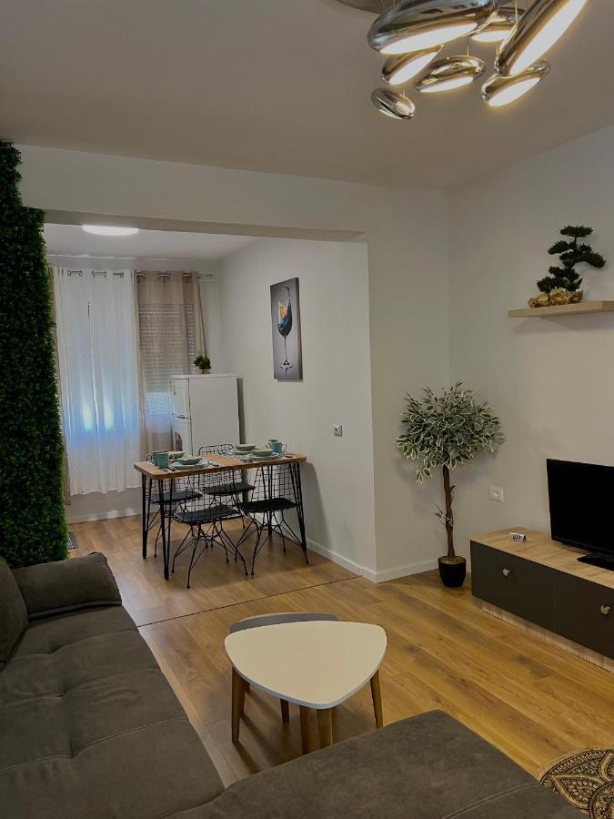 Pine Apartment 티라나 외부 사진