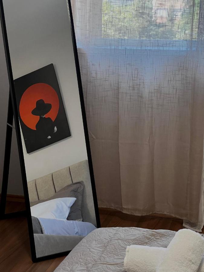 Pine Apartment 티라나 외부 사진